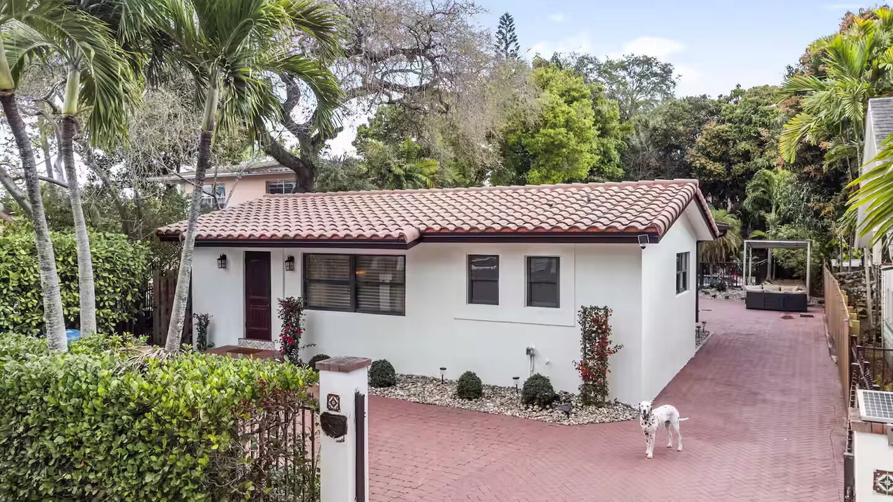 Photo of Outdoor in Beverly Heights