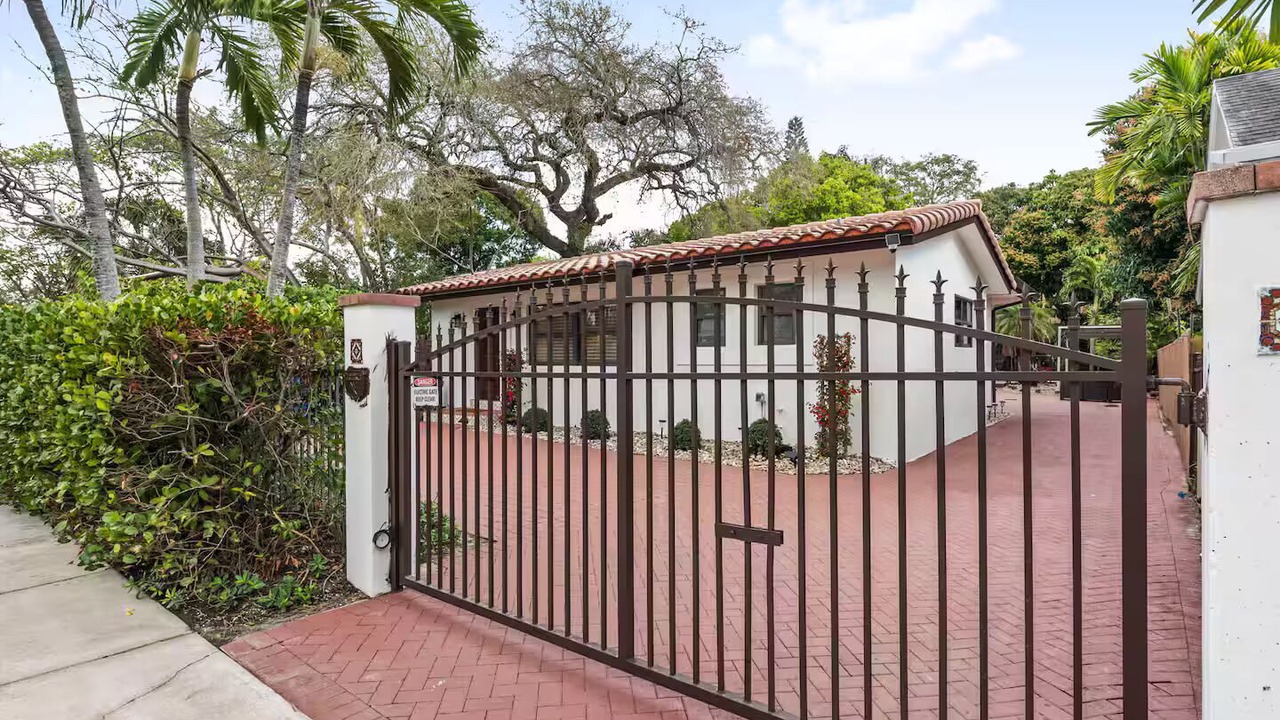 Photo of Outdoor in Beverly Heights