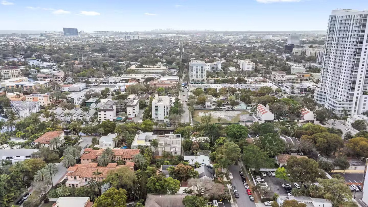 Photo of Outdoor in Beverly Heights