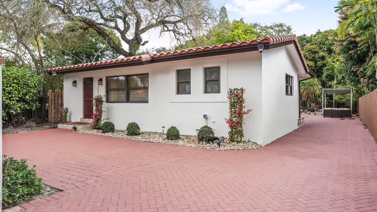Photo of Outdoor in Beverly Heights
