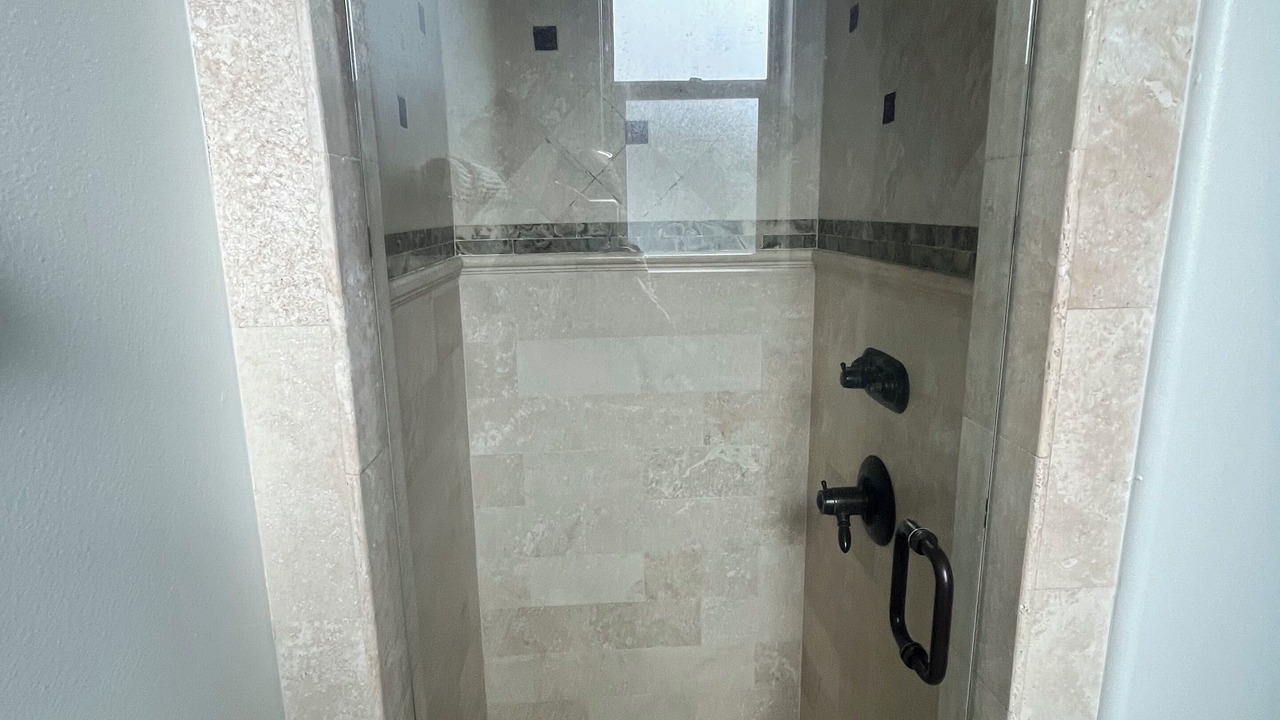 Photo of Bathroom in Clipper Cove