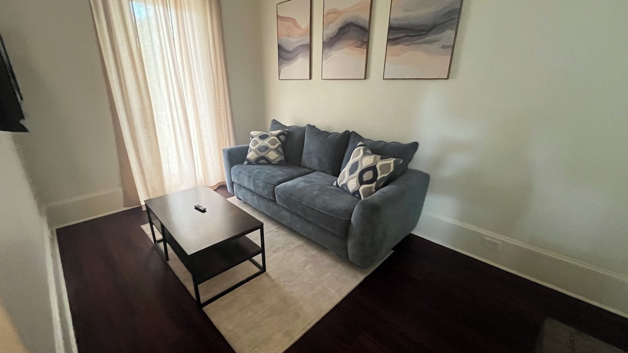 Photo of Livingroom in Clipper Cove