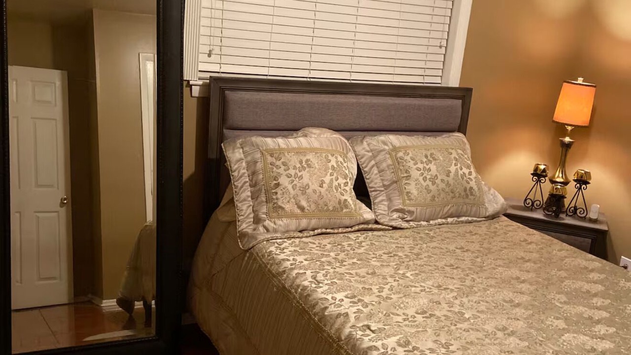 Photo of Bedroom in Little Woods