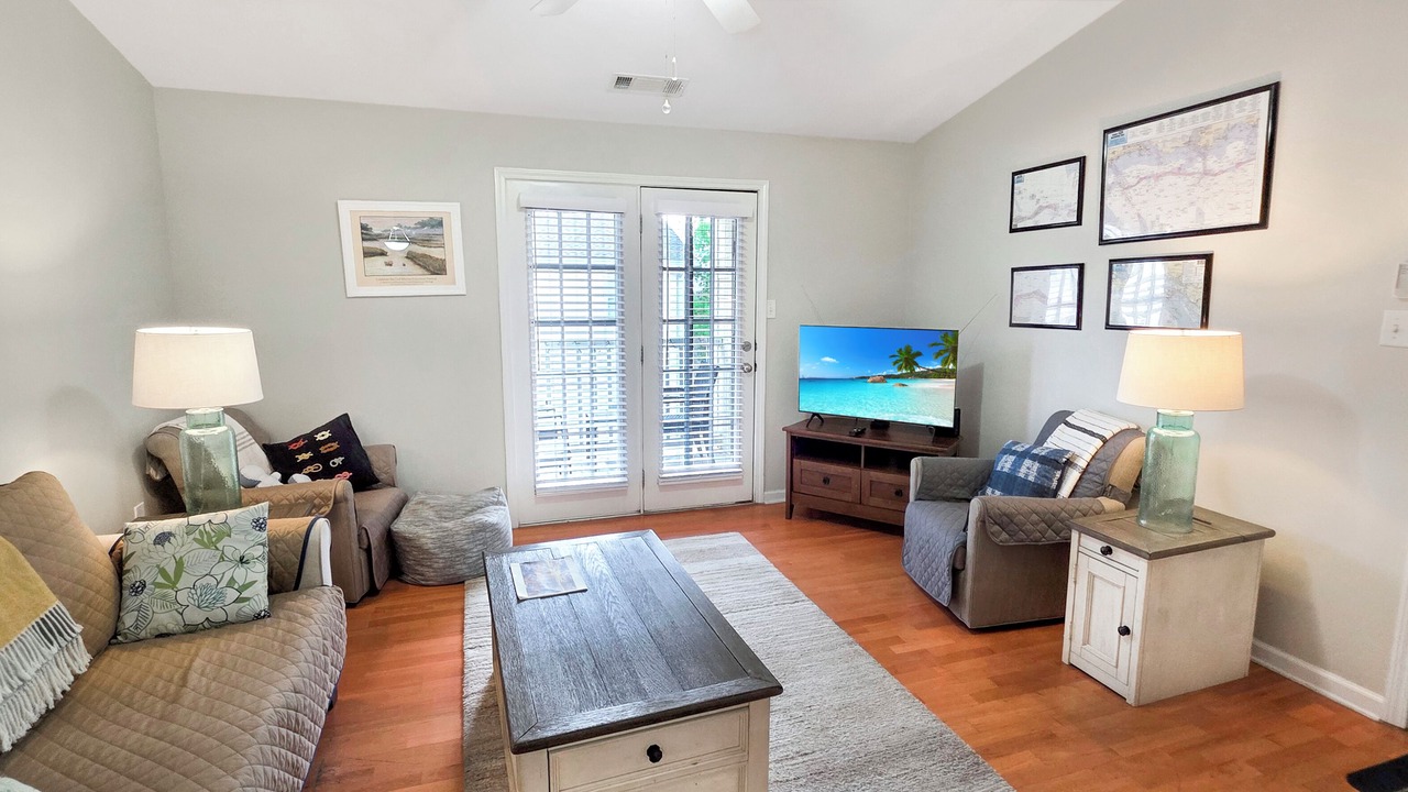 Photo of Livingroom in Gulf Park Estates