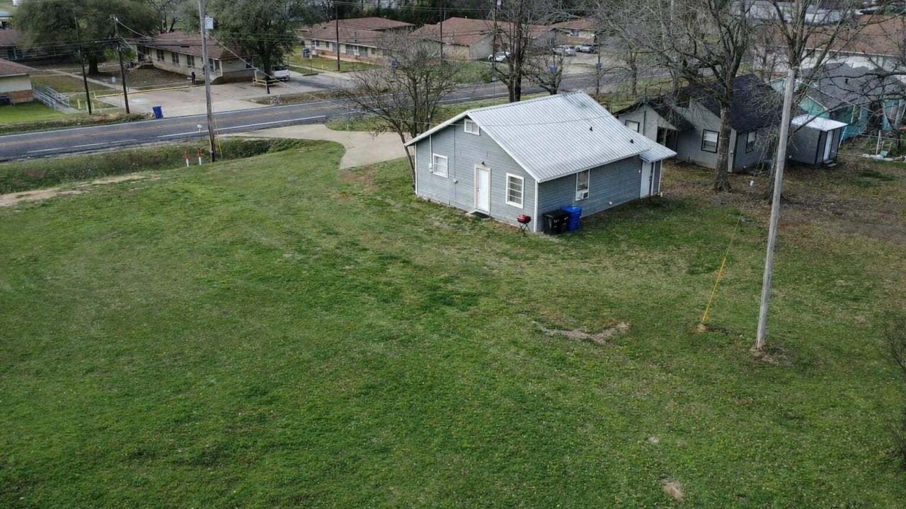 Photo of Outdoor in Linden
