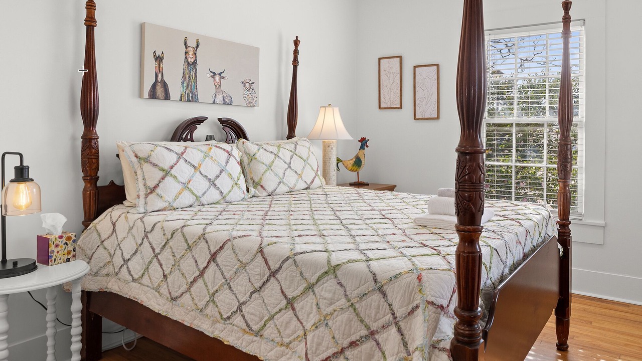 Photo of Bedroom in Laurel