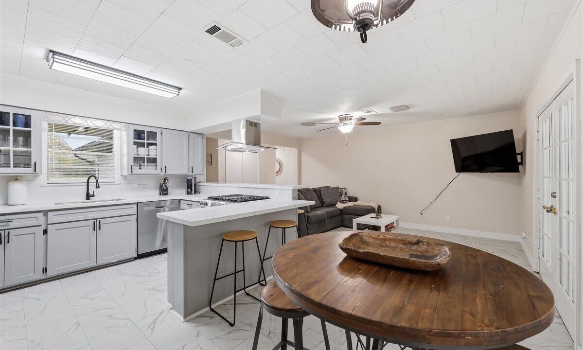 Photo of Kitchen in Groves