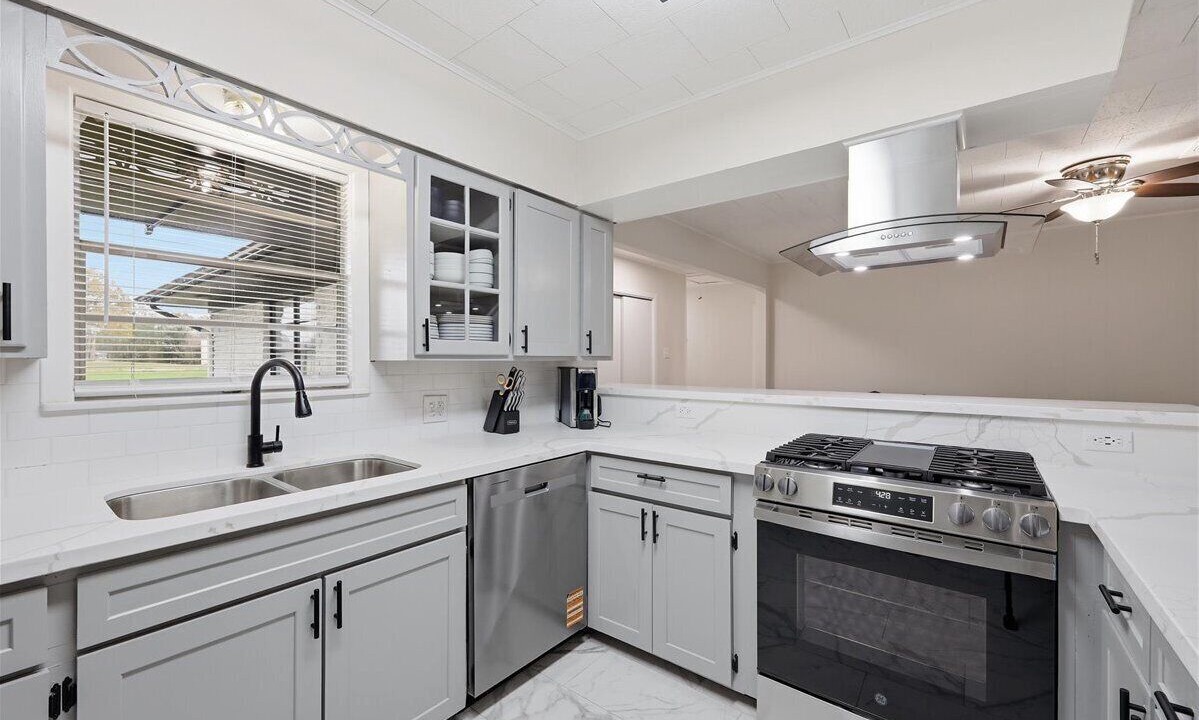 Photo of Kitchen in Groves