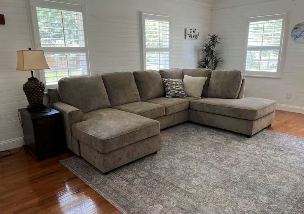 Photo of Livingroom in Guntersville