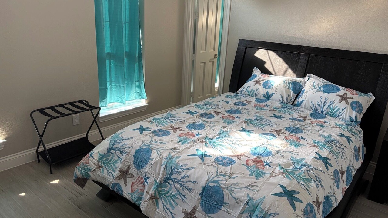 Photo of Bedroom in Eureka