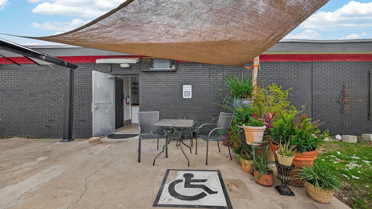 Photo of Outdoor in Northside