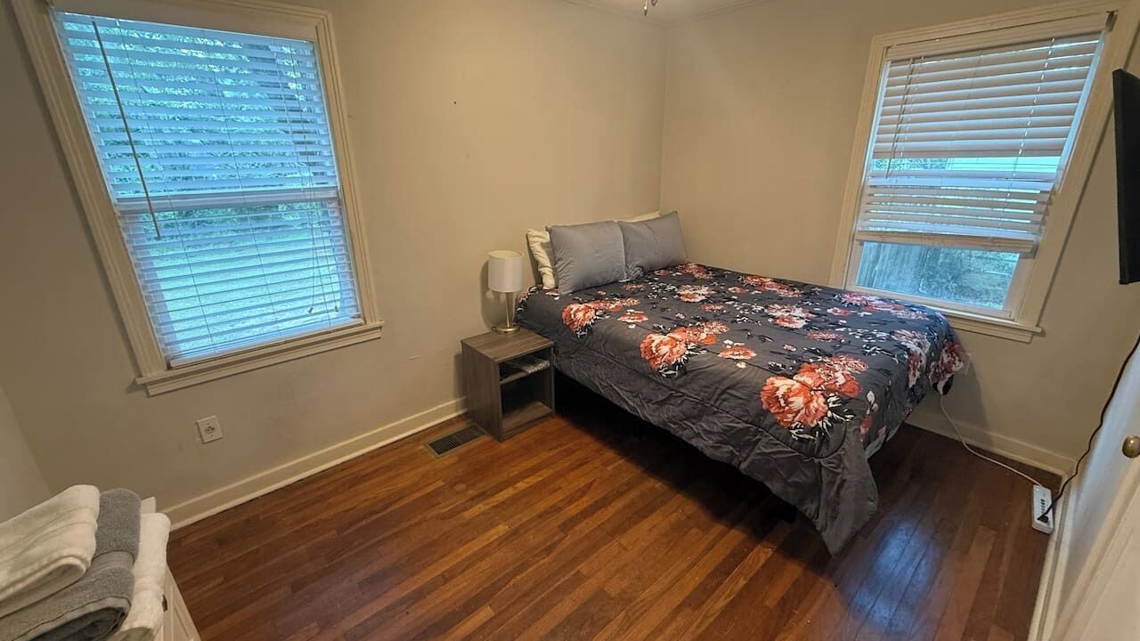 Photo of Bedroom in Fondren