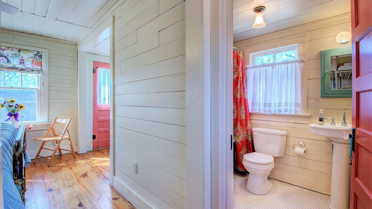 Photo of Bathroom in Hillcrest