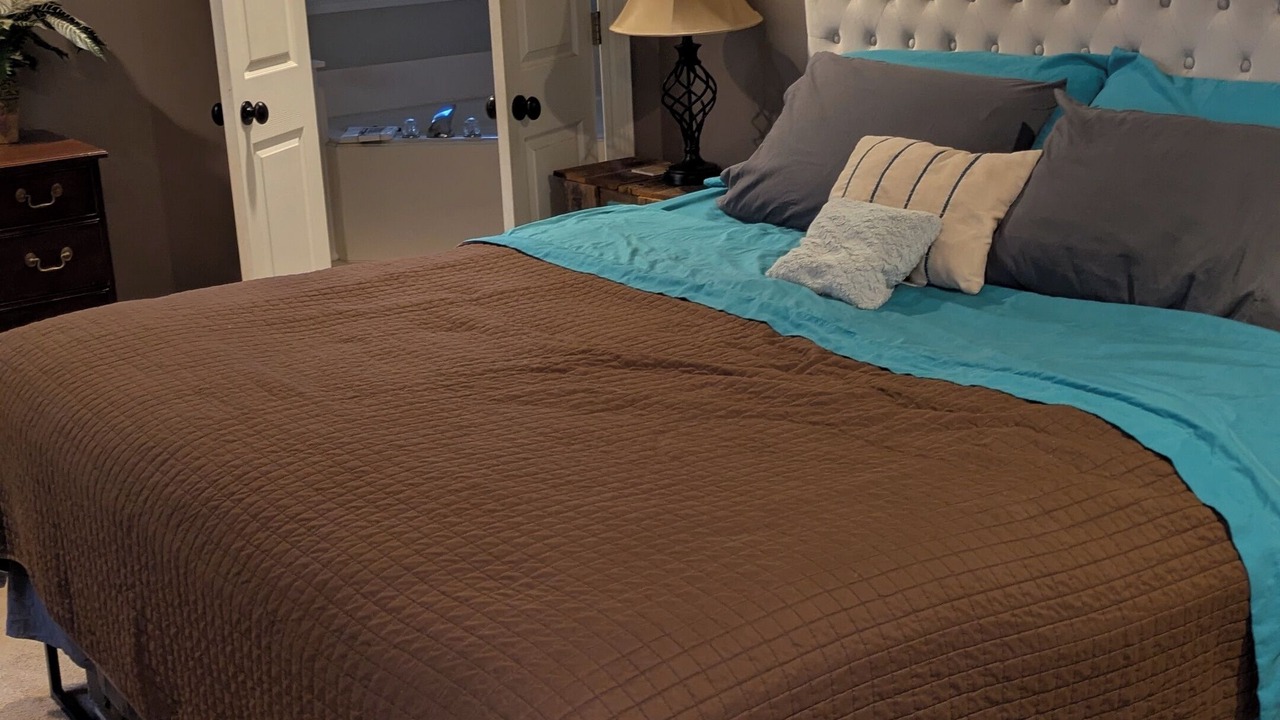 Photo of Bedroom in Tougaloo