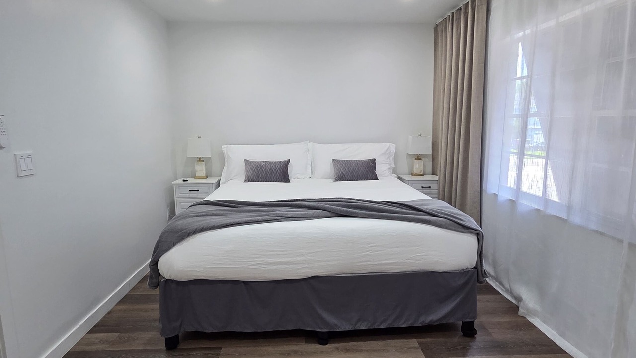 Photo of Bedroom in Swann Estates