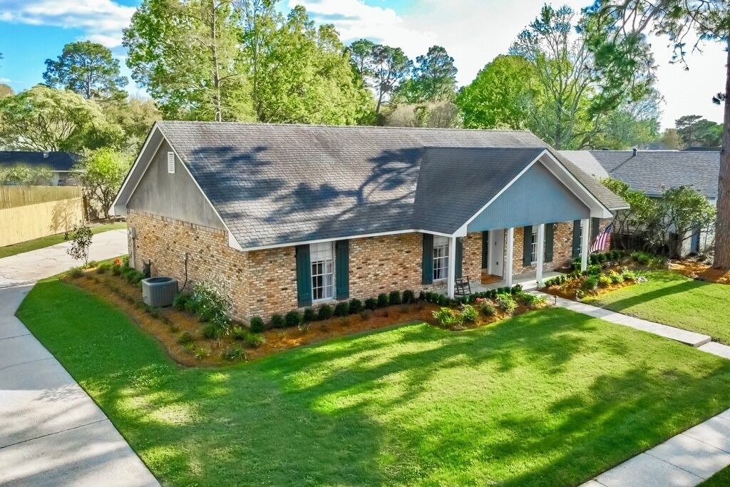 Photo of Outdoor in Highlands - Perkins
