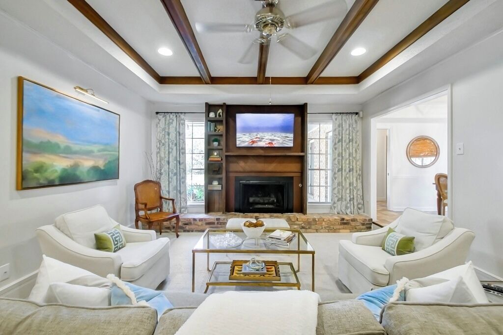 Photo of Livingroom in Highlands - Perkins
