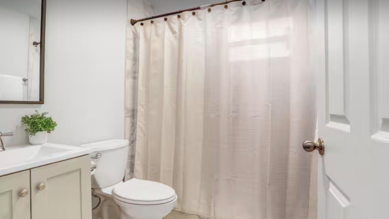 Photo of Bathroom in Downtown Zephyrhills