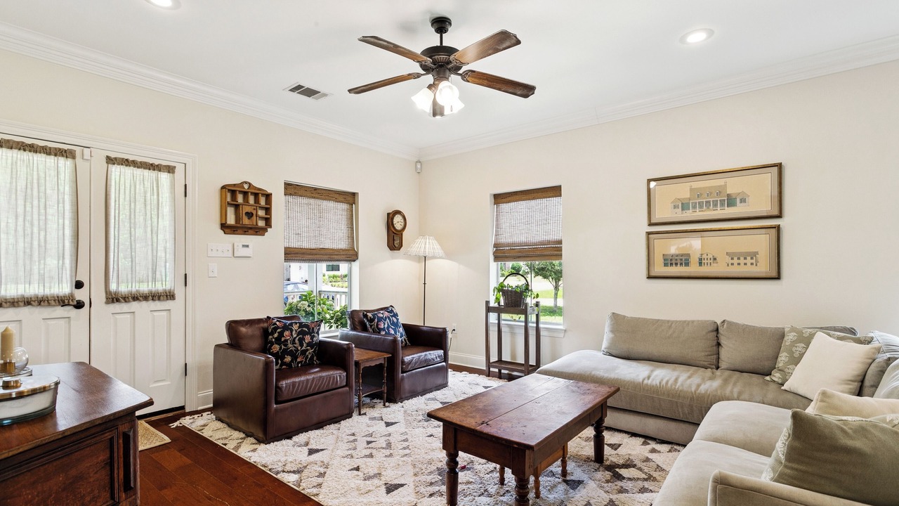 Photo of Livingroom in Covington
