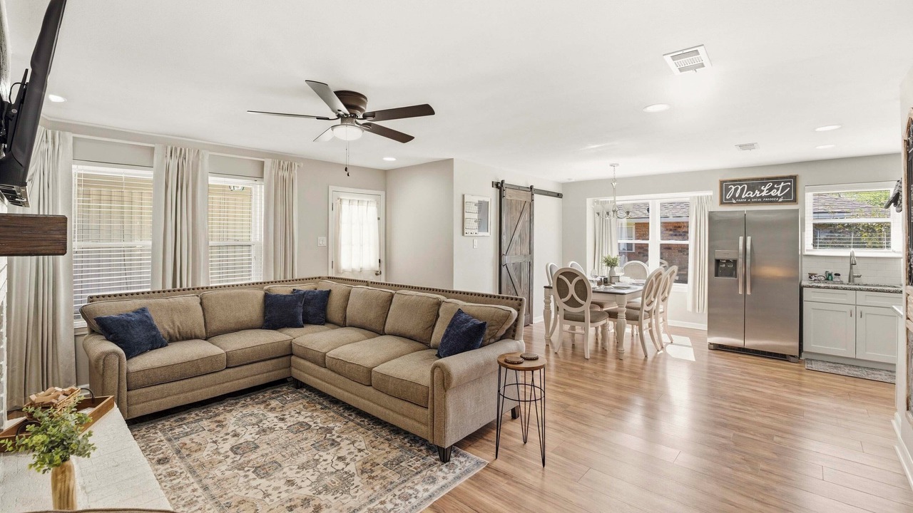 Photo of Livingroom in Denham Springs