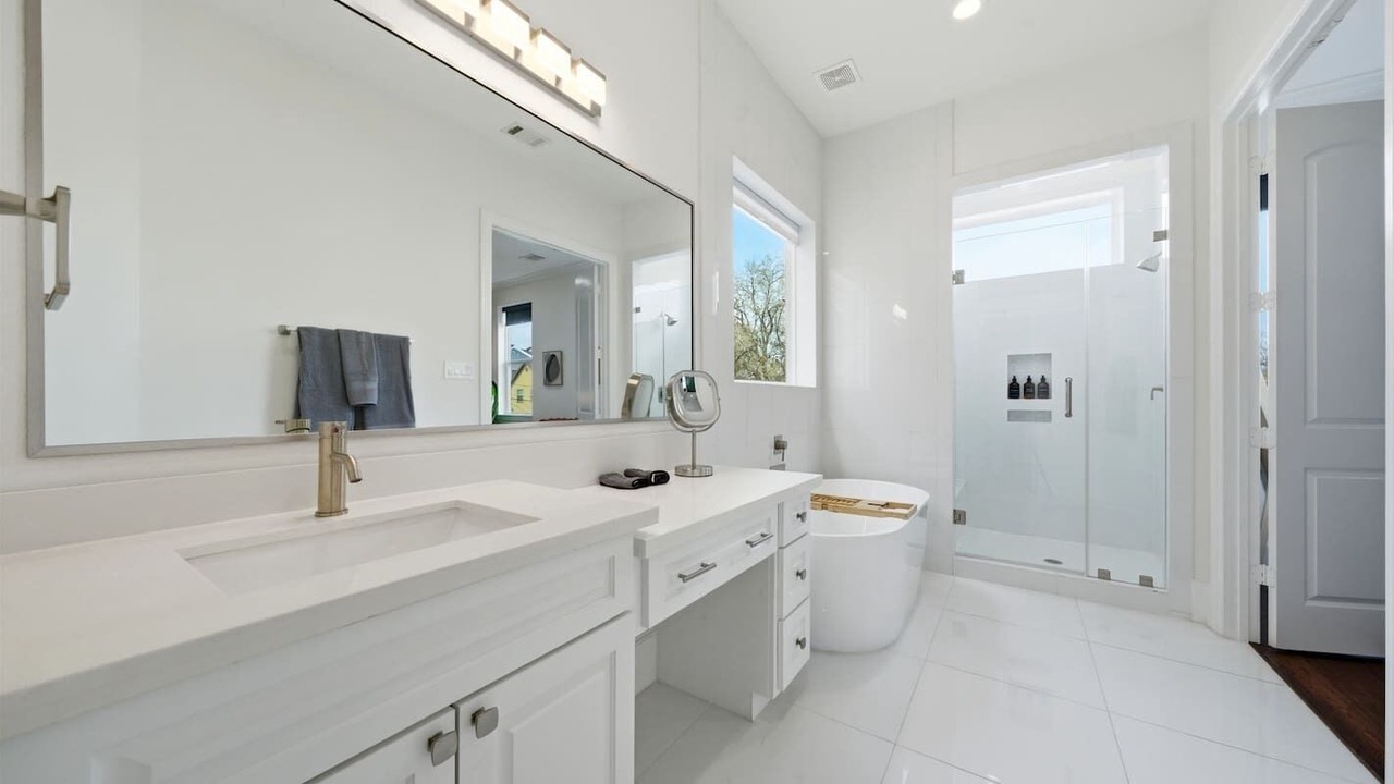 Photo of Bathroom in Shady Acres