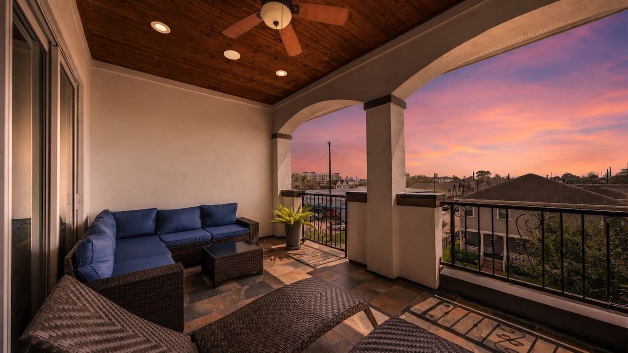 Photo of Patio Balcony in Shady Acres