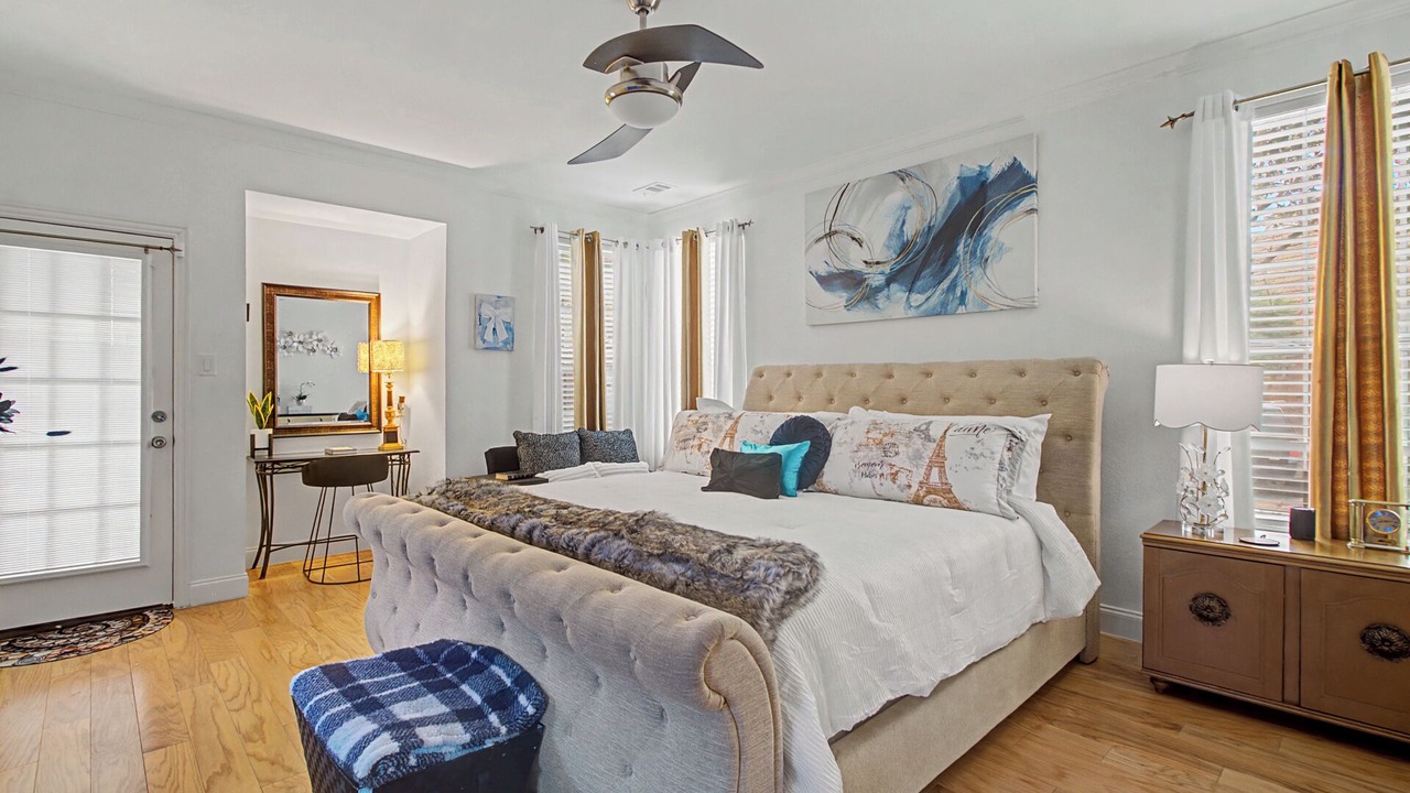 Photo of Bedroom in Far North Dallas