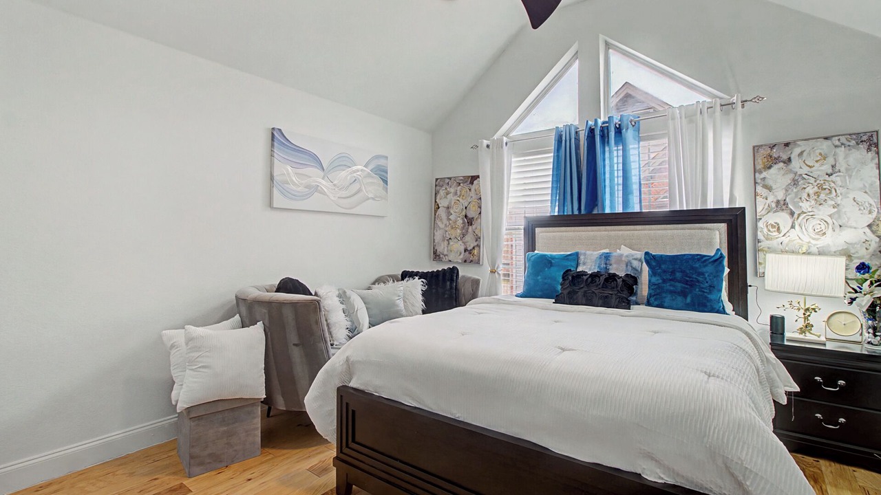 Photo of Bedroom in Far North Dallas