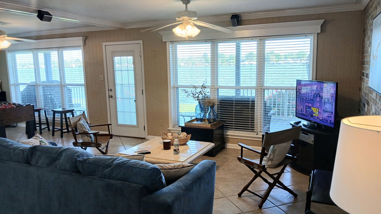 Photo of Livingroom in New Roads