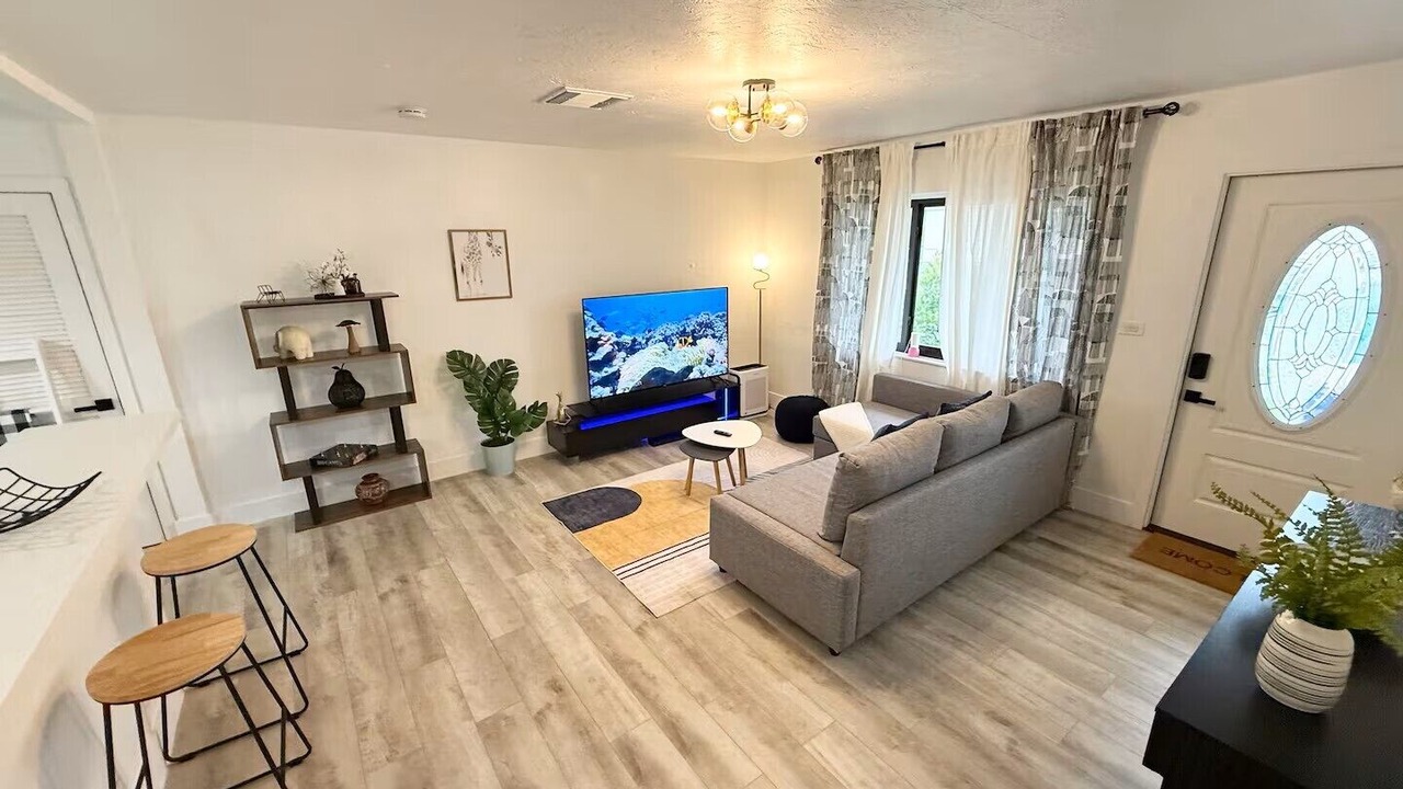 Photo of Livingroom in North Miami