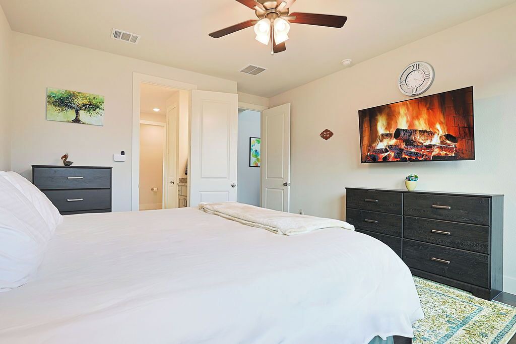 Photo of Bedroom in Garland