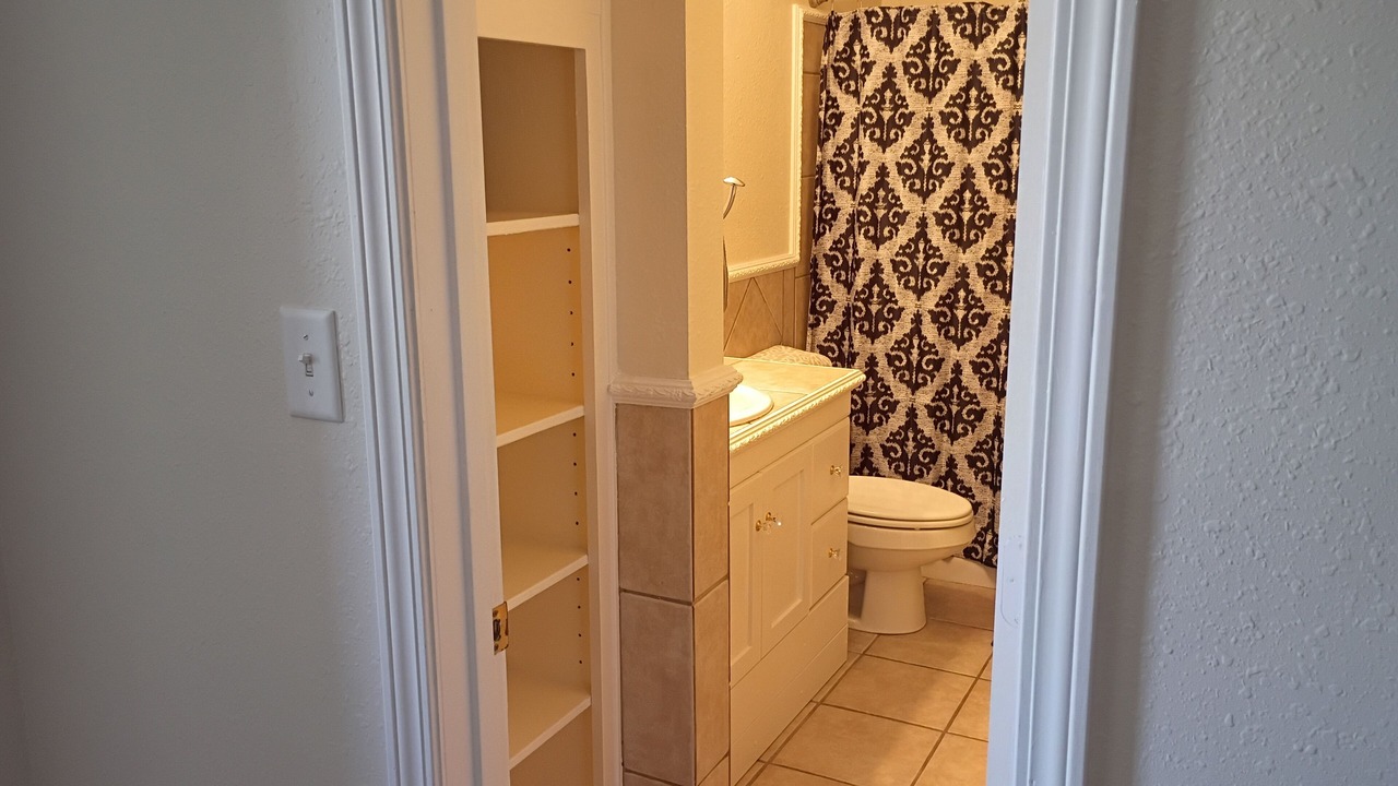 Photo of Bathroom in Redlick