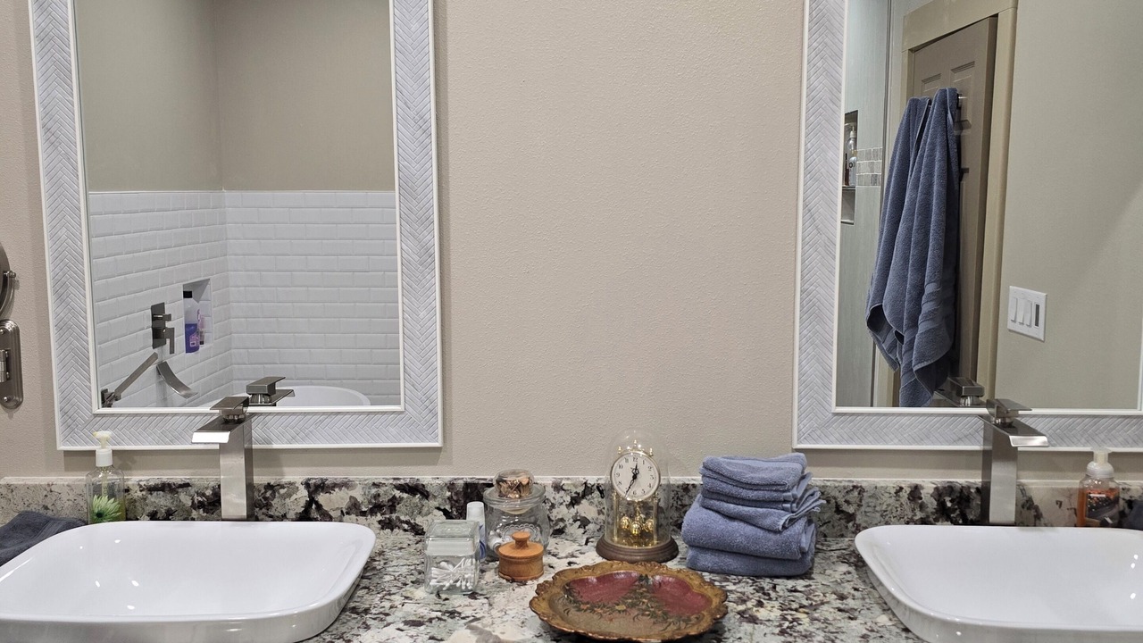 Photo of Bathroom in Ore City