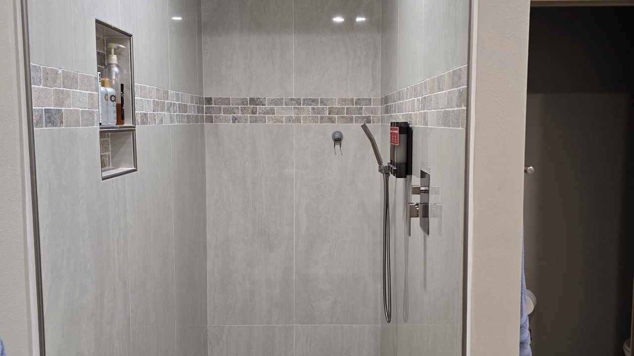 Photo of Bathroom in Ore City