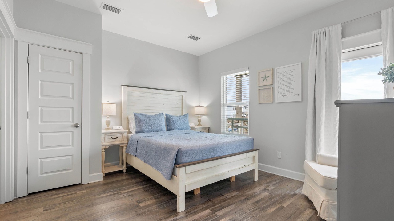 Photo of Bedroom in Silver Cay