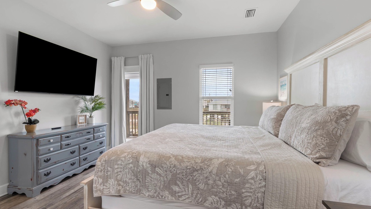Photo of Bedroom in Silver Cay