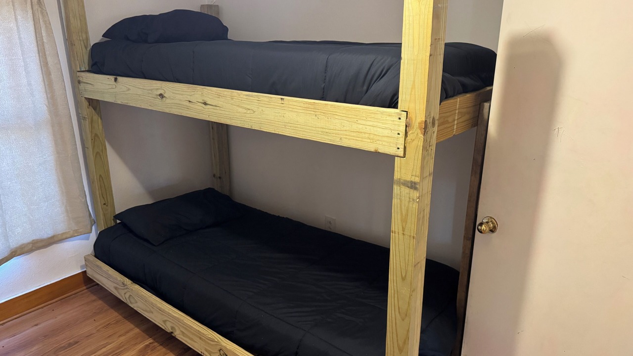 Photo of Bedroom in De Valls Bluff