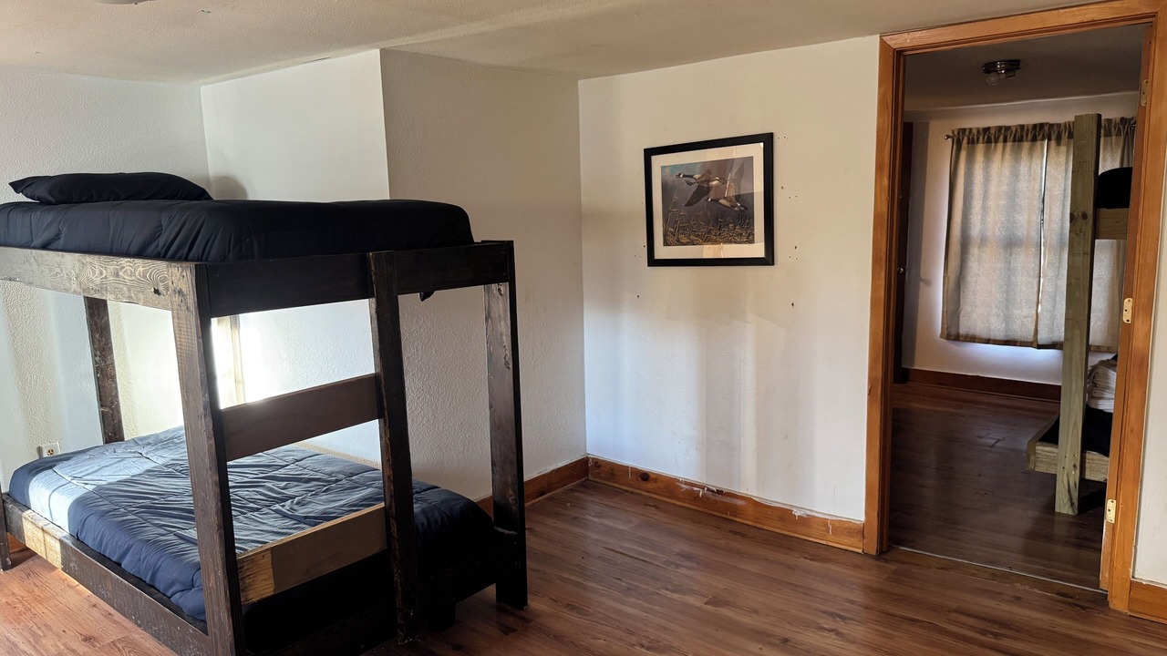 Photo of Bedroom in De Valls Bluff