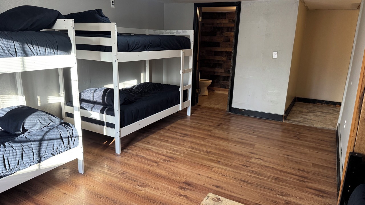 Photo of Bedroom in De Valls Bluff