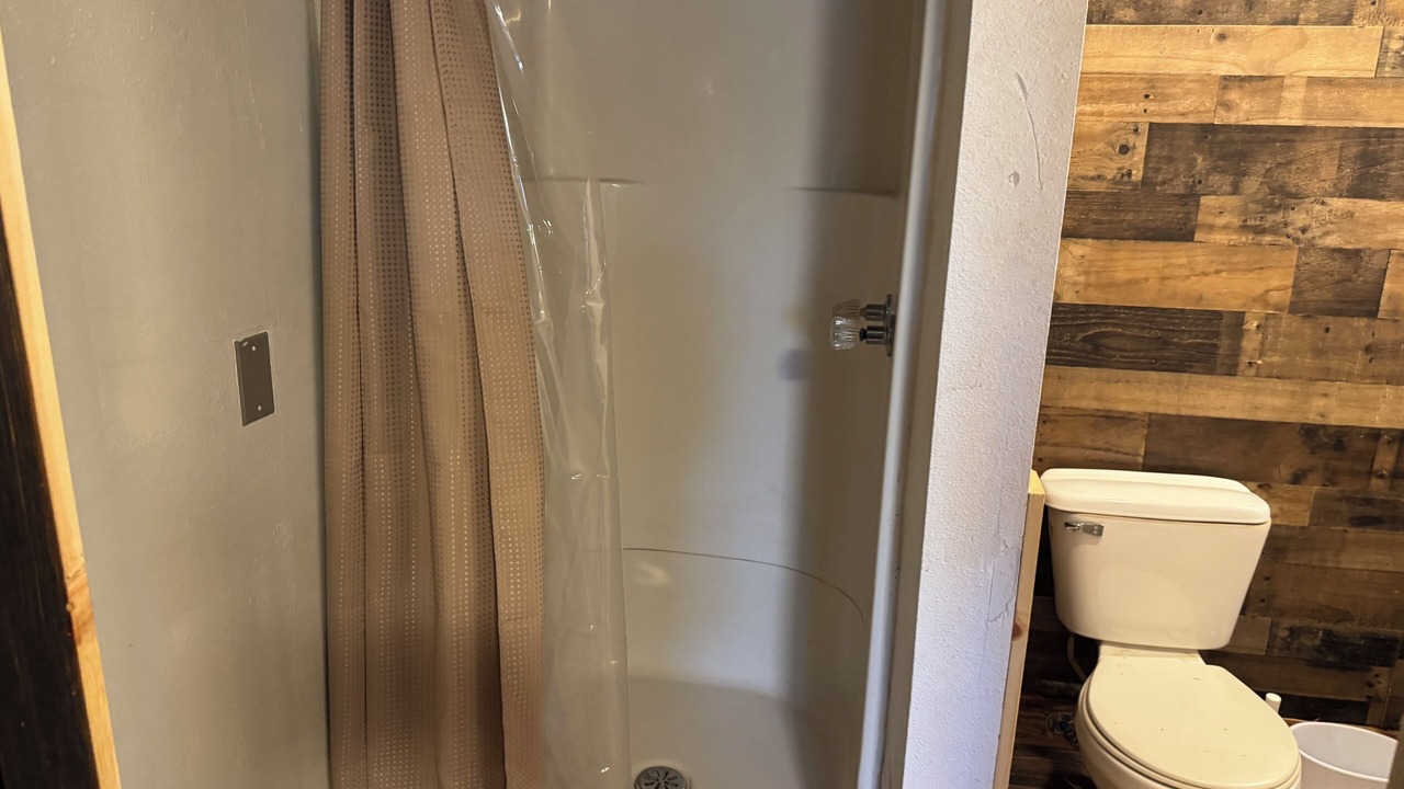 Photo of Bathroom in De Valls Bluff