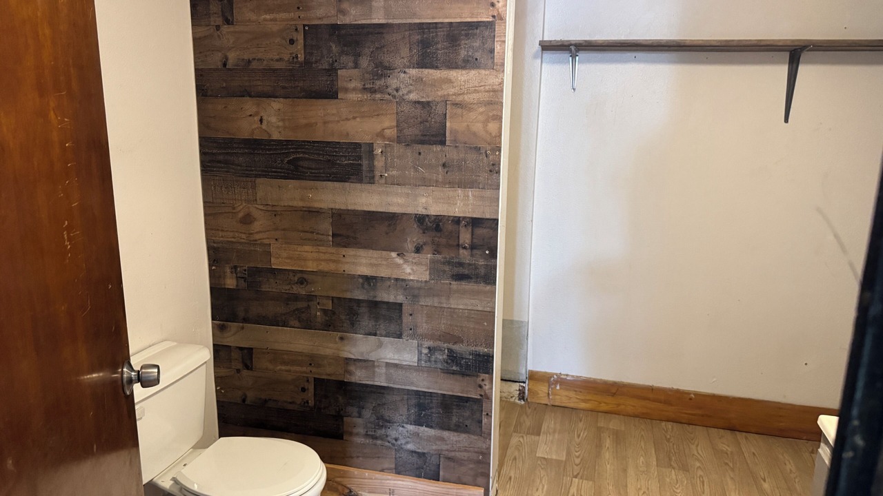 Photo of Bathroom in De Valls Bluff