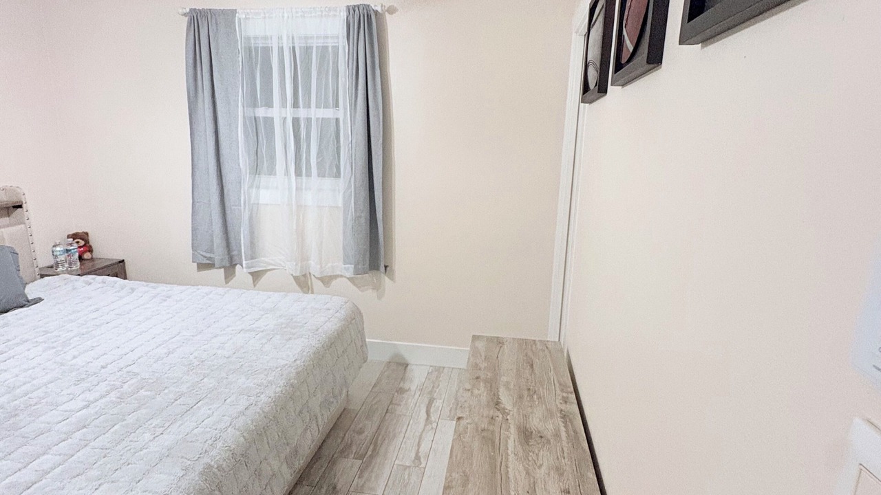 Photo of Bedroom in Riviera Beach