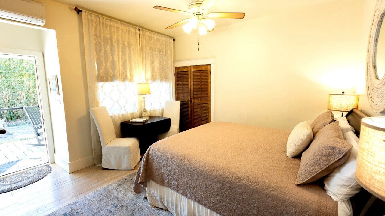 Photo of Bedroom in Mandeville