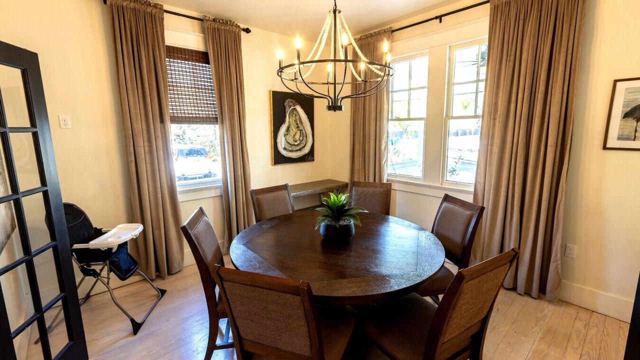 Photo of Livingroom in Mandeville