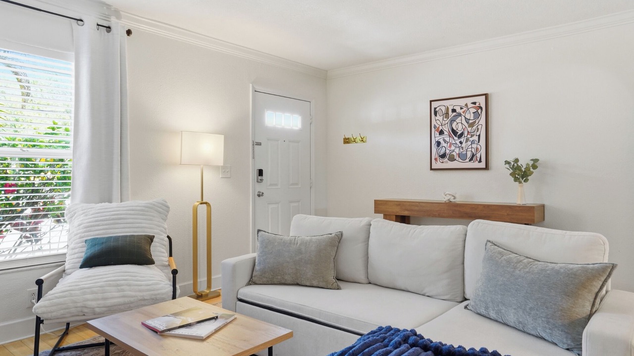 Photo of Livingroom in SoHo