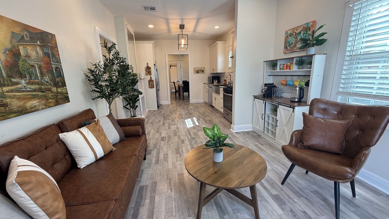 Photo of Livingroom in West Riverside