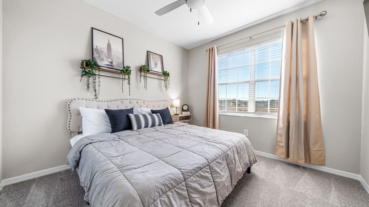 Photo of Bedroom in Westchase
