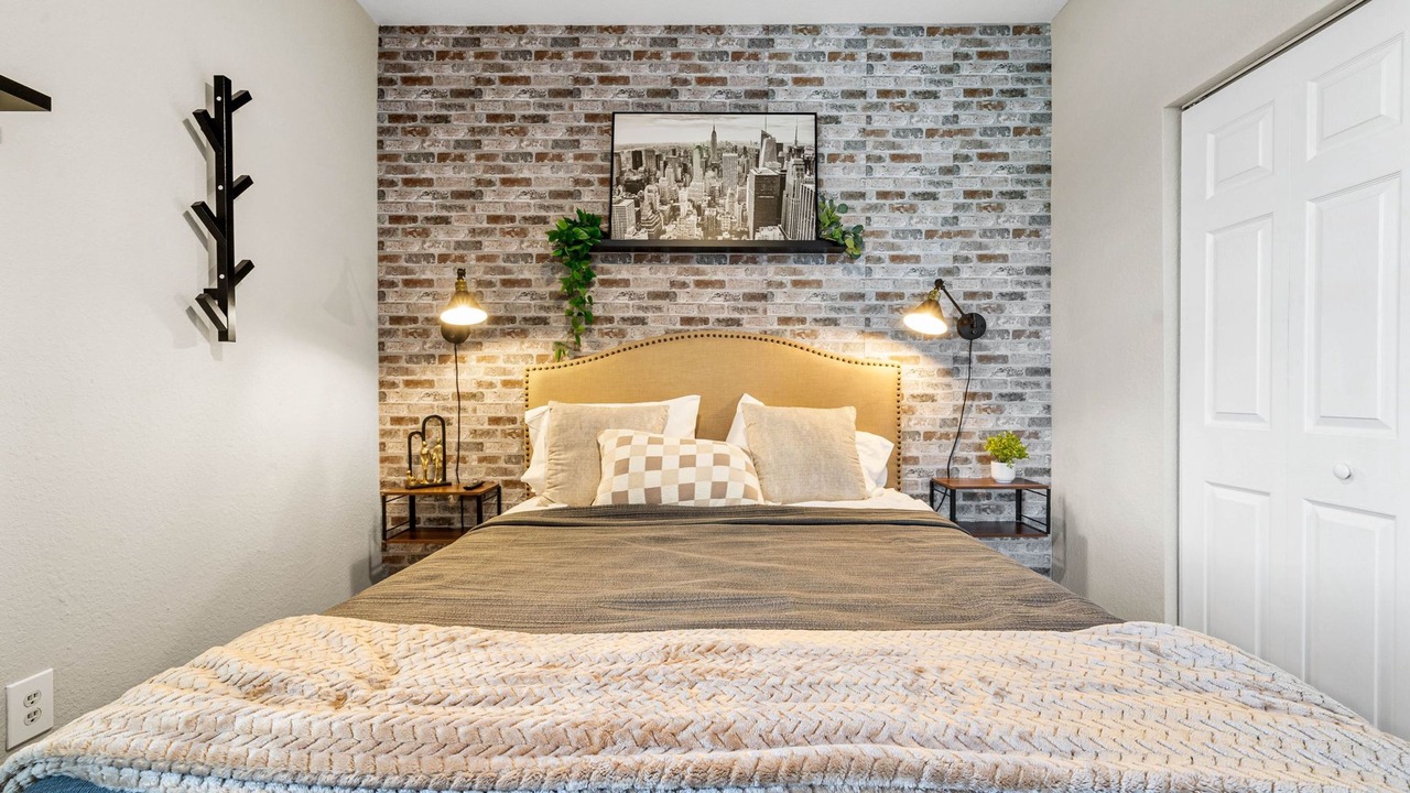 Photo of Bedroom in Westchase