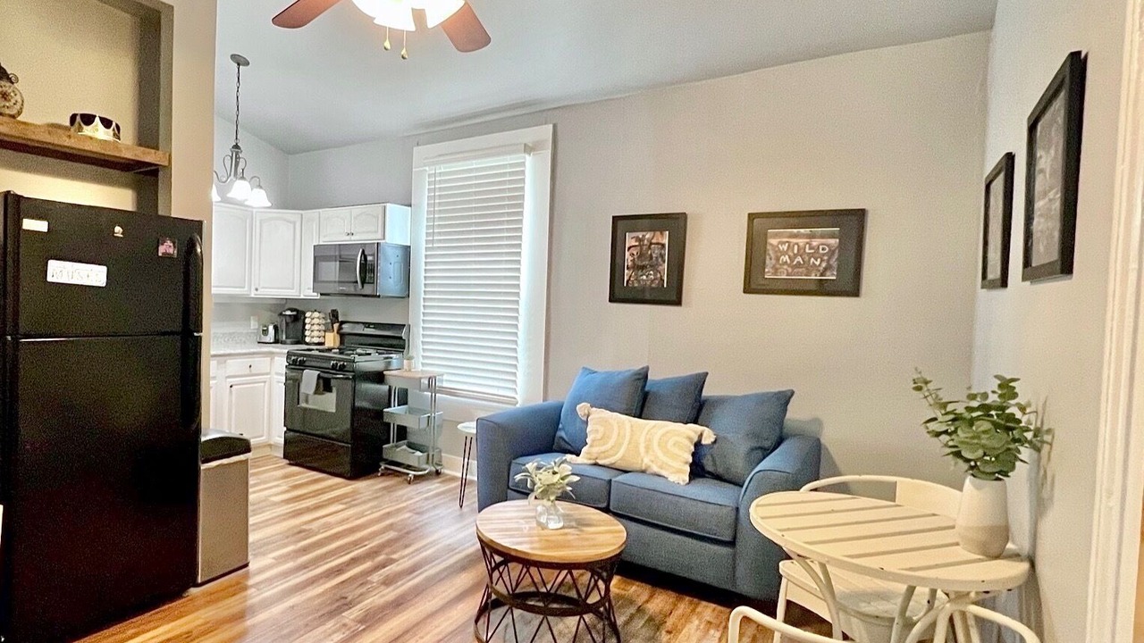Photo of Livingroom in Esplanade Ridge