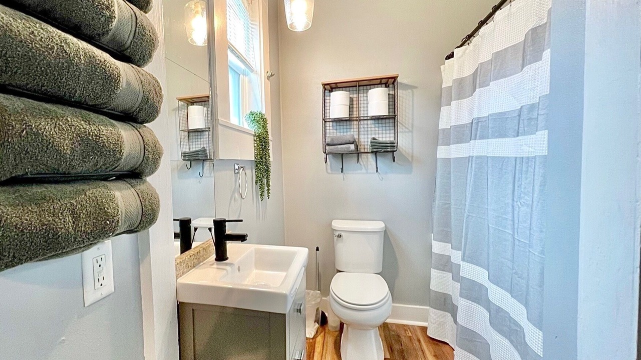 Photo of Bathroom in Esplanade Ridge